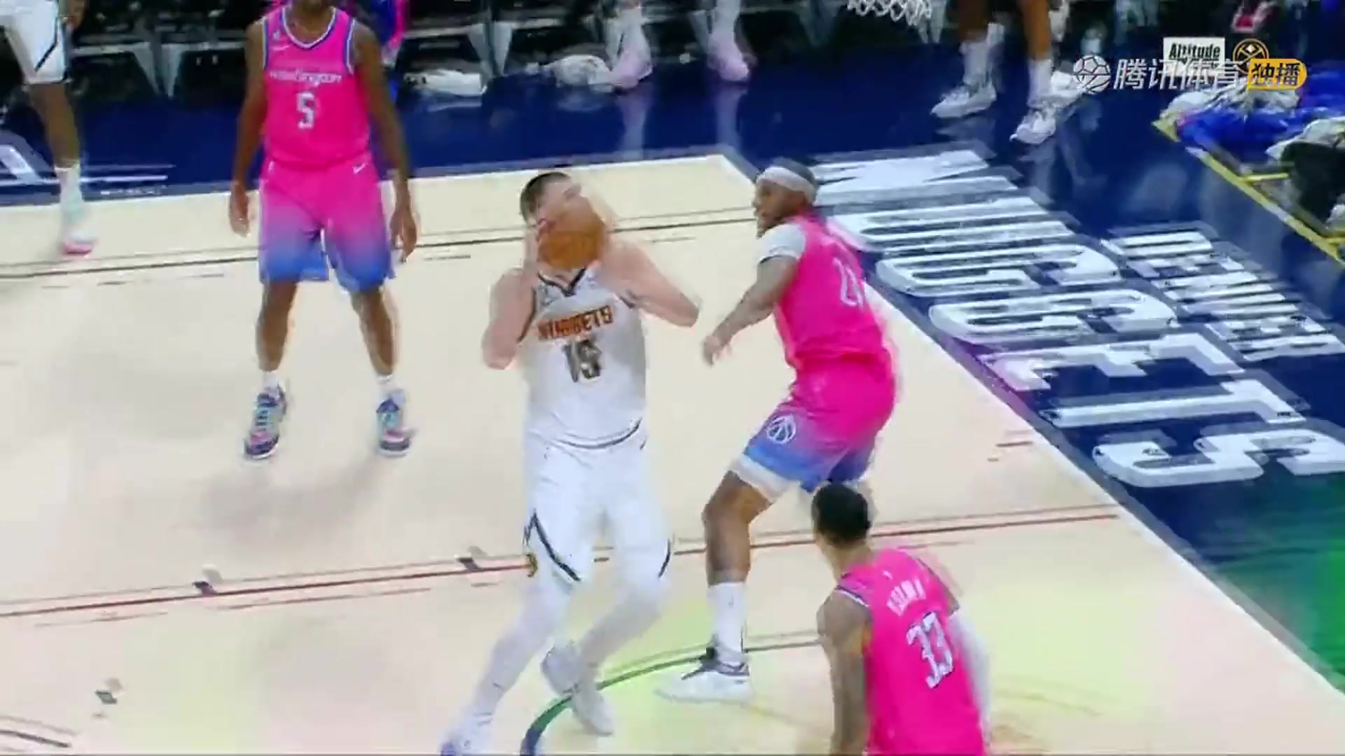 這效率要沖三連MVP？約基奇20中17爆砍43分14板8助5斷皆全隊最高（約基奇砍32分20籃板10助攻）