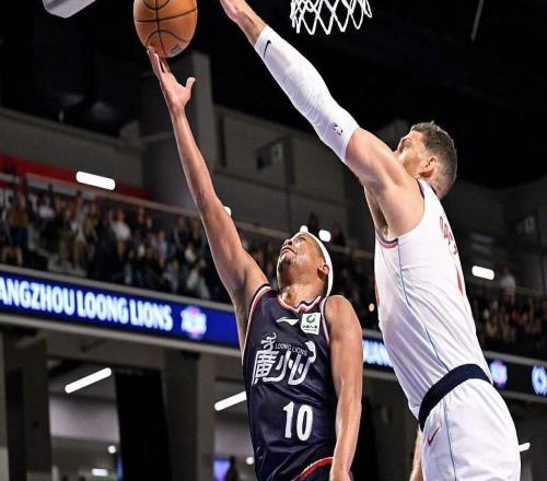 保羅重返快船首秀！大勝廣州47分！歡迎來(lái)到NBA！